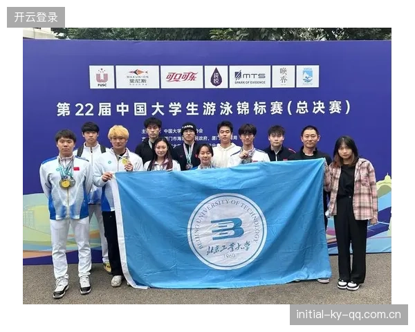 游泳队员分段战术奏效，终结对手希望